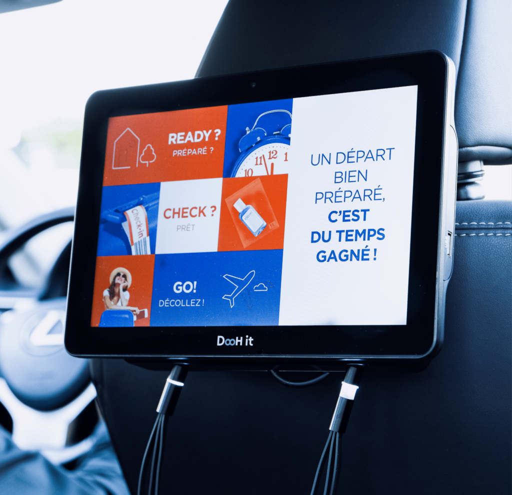 Ecran 1-min DigiCab difusant une pub